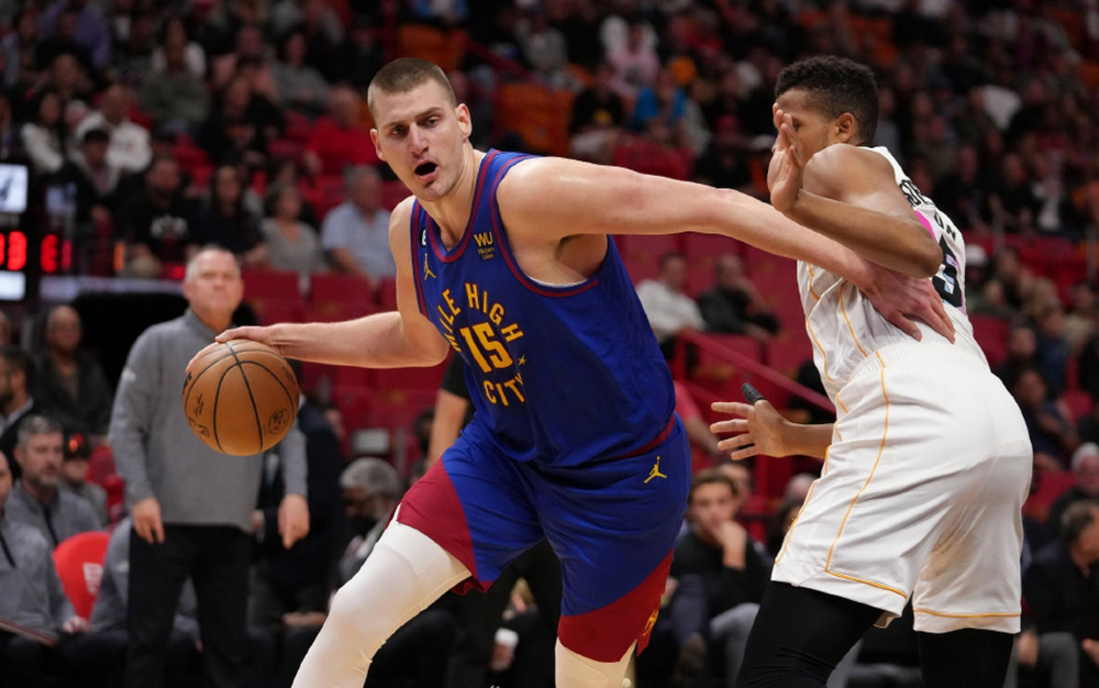 赛后体能课后，瓦伦西亚单刀错失备战NBA常规赛，质疑声仍在，赛季目标并未改变的简单介绍